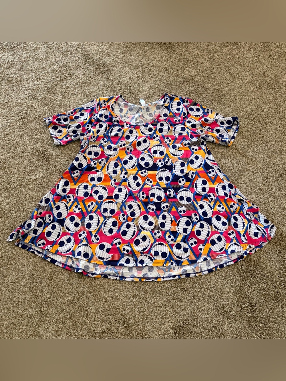 LuLaRoe The Nightmare Before Christmas Women’s Short Sleeve Tunic Size XL